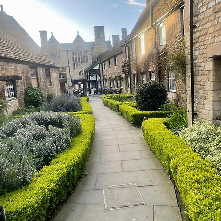 The Talbot Hotel, Oundle , Near Peterborough Exteriör bild