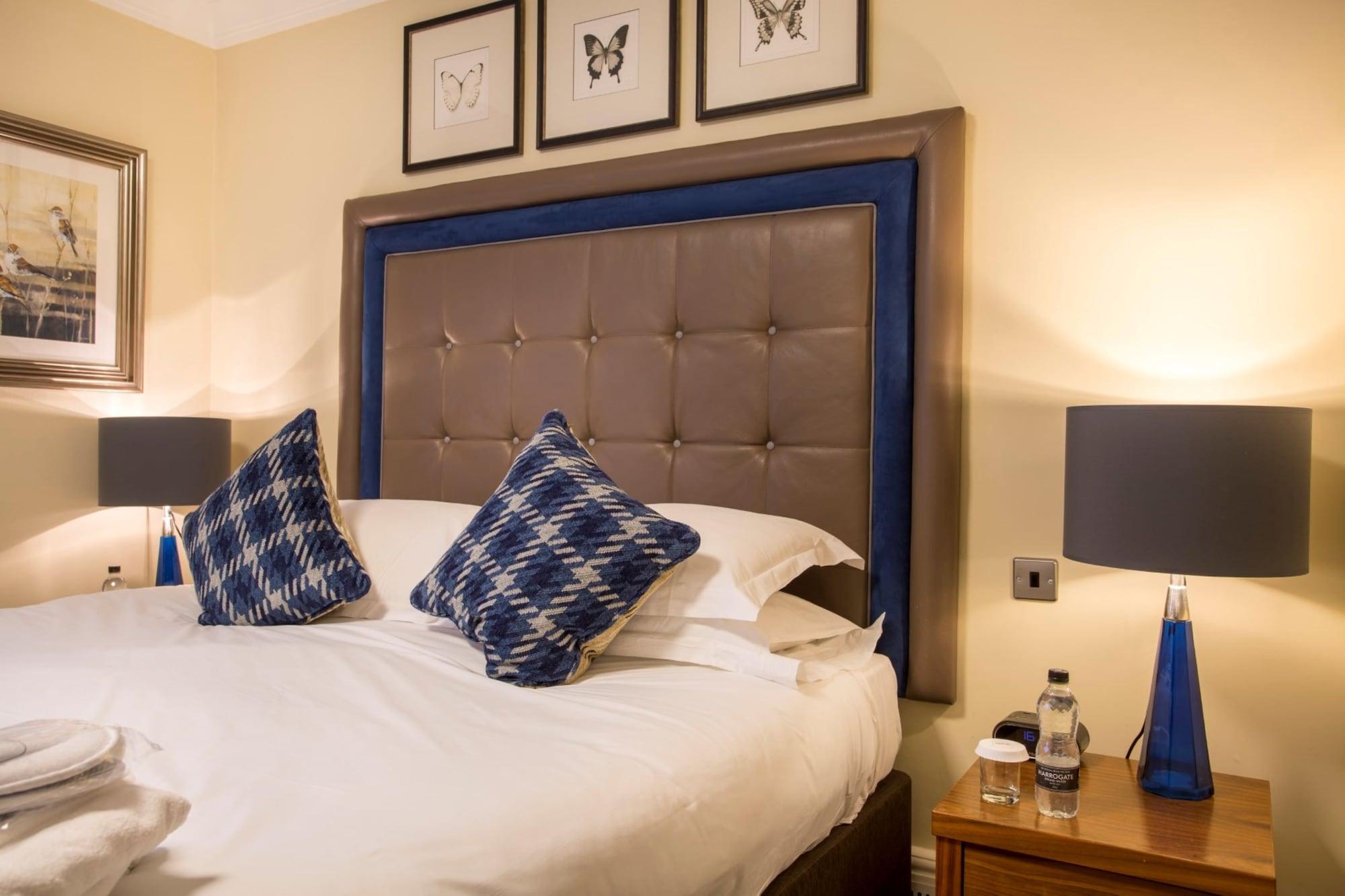 The Talbot Hotel, Oundle , Near Peterborough Exteriör bild