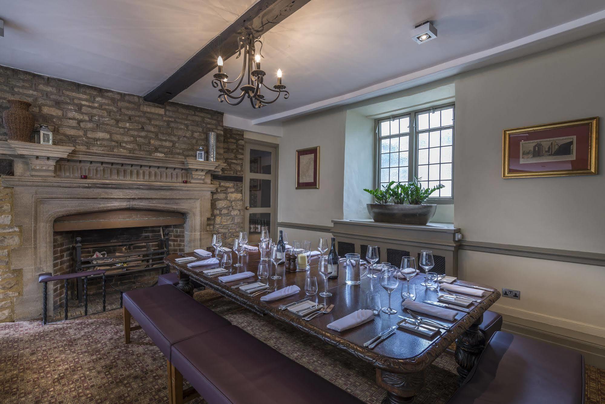 The Talbot Hotel, Oundle , Near Peterborough Exteriör bild